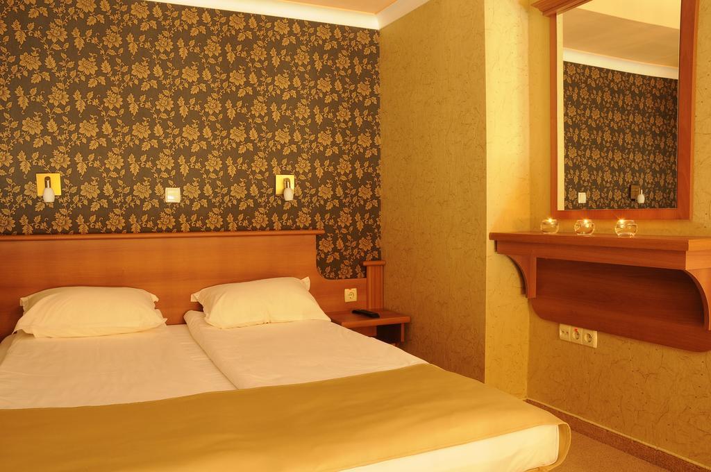 Hotel Elit Pernik Exterior foto